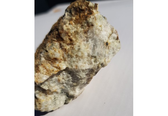 Allanit w pegmatycie z Koźmic, Wzg. Strach