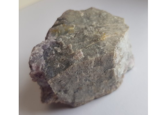 Kryształ spodumenu - rzadkiego piroksenu litowego z Piławy Grn.