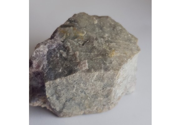 Kryształ spodumenu - rzadkiego piroksenu litowego z Piławy Grn.