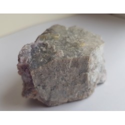 Kryształ spodumenu - rzadkiego piroksenu litowego z Piławy Grn.