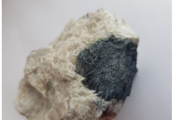 Turmalin, spessartyn i spodumen w pegmatycie z Piławy Górnej