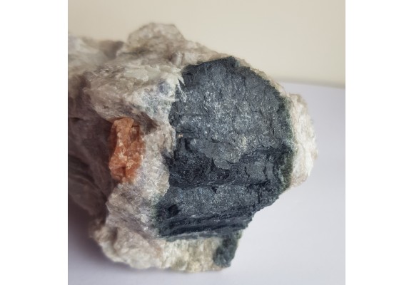 Turmalin, spessartyn i spodumen w pegmatycie z Piławy Górnej