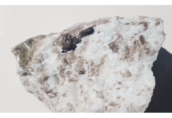 Krystaliczny kasyteryt w pegmatycie z Piławy Grn.