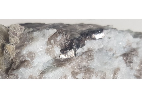 Krystaliczny kasyteryt w pegmatycie z Piławy Grn.