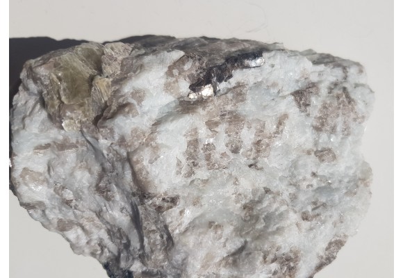 Krystaliczny kasyteryt w pegmatycie z Piławy Grn.