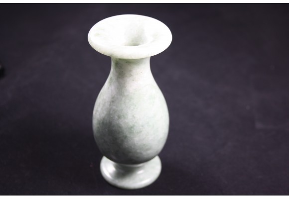 Wazonik ozdobny z prawdziwego jadeitu