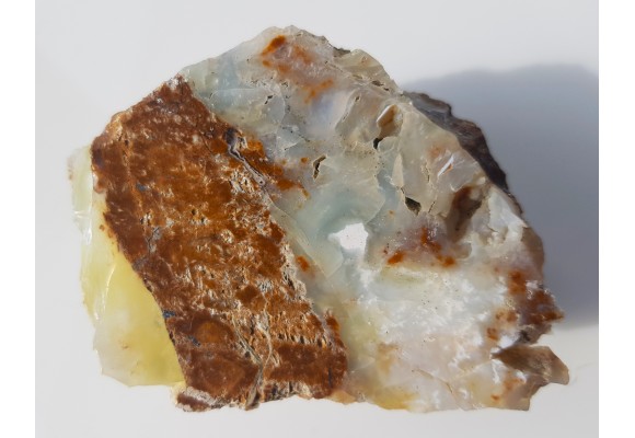 Polerowany okaz opalu ze Szklar