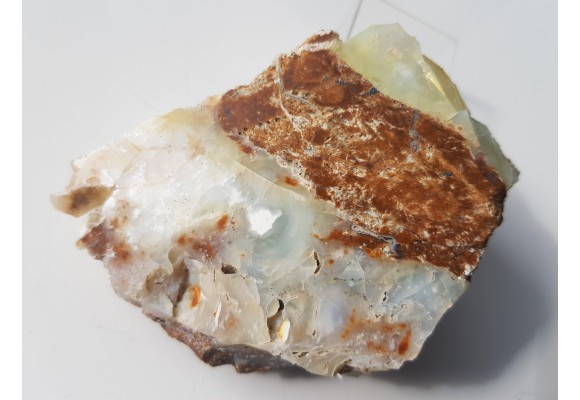 Polerowany okaz opalu ze Szklar