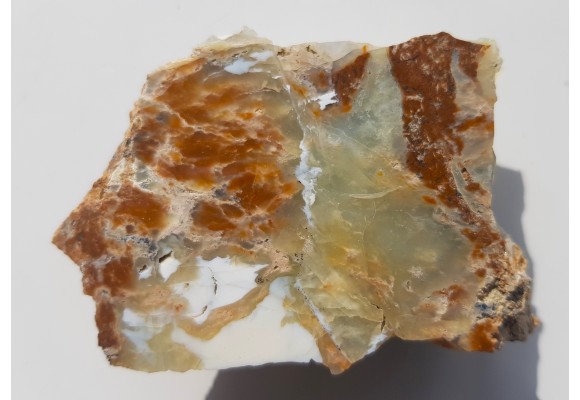 Polerowany okaz opalu ze Szklar