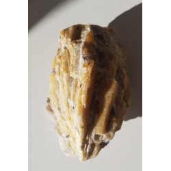 Wspaniały zrost żółtych kryształów berylu - "słońce berylowe"