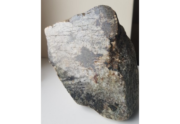 Przerosty pismowe kwarcu i kordierytu z Gór Sowich