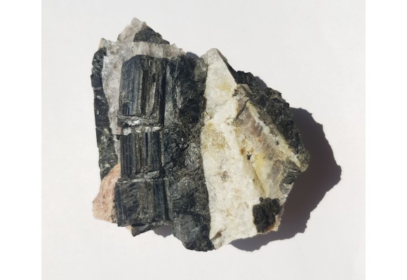 Szerl w pegmatycie z Piławy Grn.