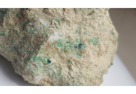 Grossular chromowy i spinel chromowy z Nasławic