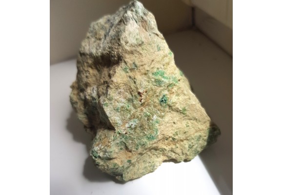 Grossular chromowy i spinel chromowy z Nasławic