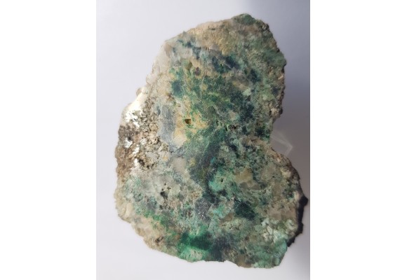 Malachit oraz pierwotne kruszce Cu w żyle węglanowej z Okrzeszyna k. K. Góry