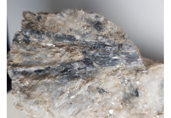 Pryzmatyn, rzadki boranokrzemian ze Szwecji