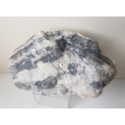 Pryzmatyn, rzadki boranokrzemian ze Szwecji