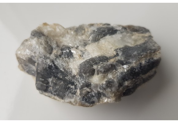 Pryzmatyn, rzadki boranokrzemian ze Szwecji