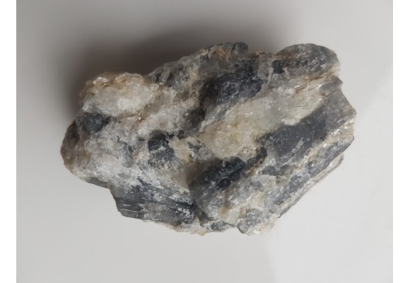 Pryzmatyn, rzadki boranokrzemian ze Szwecji