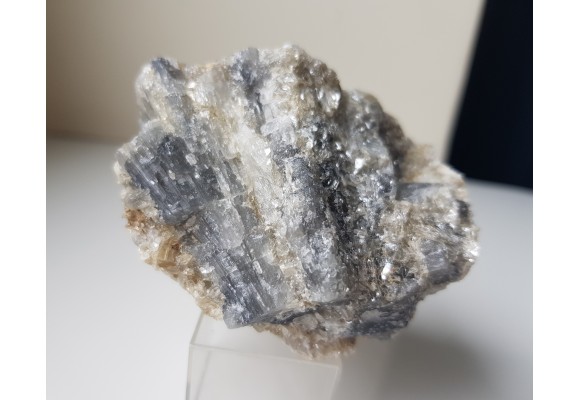 Pryzmatyn, rzadki boranokrzemian ze Szwecji