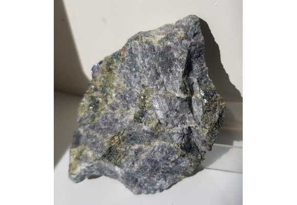 Skapolit, chalkopiryt i molibdenit w skarnie ze Svappavaary, Norrbotten (Szwecja)