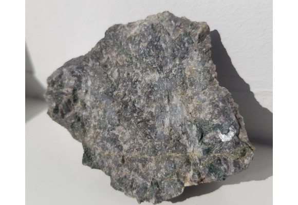 Skapolit w skarnie ze Svappavaary, Norrbotten (Szwecja)