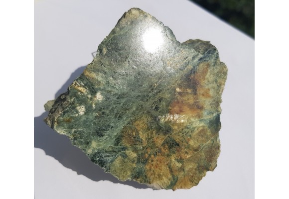 Iryzujący diopsyd ze Złotego Stoku