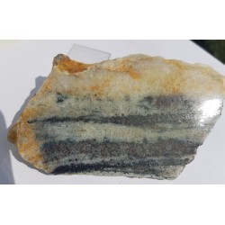 Gahnit (spinel cynkowy) z Gierczyna