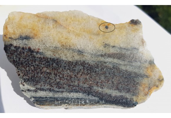 Gahnit (spinel cynkowy) z Gierczyna