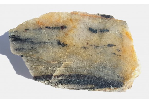 Gahnit (spinel cynkowy) z Gierczyna