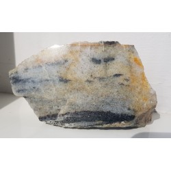 Gahnit (spinel cynkowy) z Gierczyna