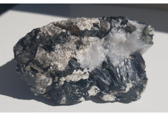 Kryształy hornblendy z Kletna