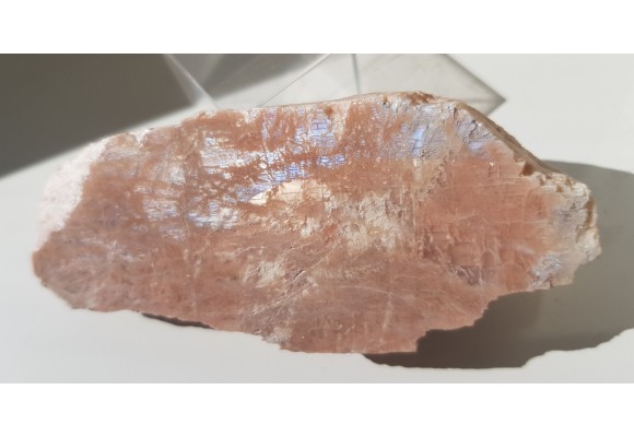 Kamień księżycowy z Łomnicy k. Jeleniej Góry