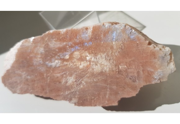 Kamień księżycowy z Łomnicy k. Jeleniej Góry