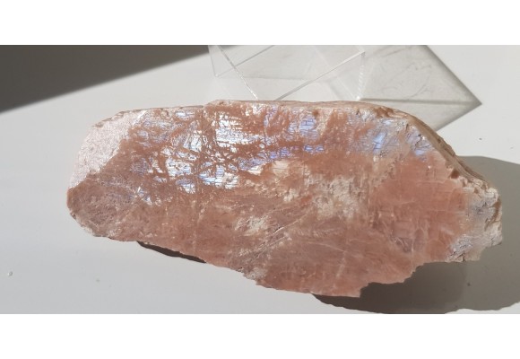 Kamień księżycowy z Łomnicy k. Jeleniej Góry