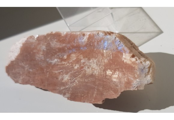 Kamień księżycowy z Łomnicy k. Jeleniej Góry