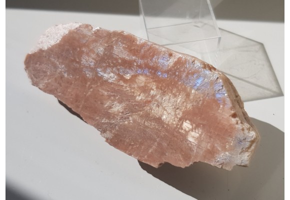 Kamień księżycowy z Łomnicy k. Jeleniej Góry