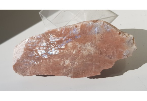 Kamień księżycowy z Łomnicy k. Jeleniej Góry