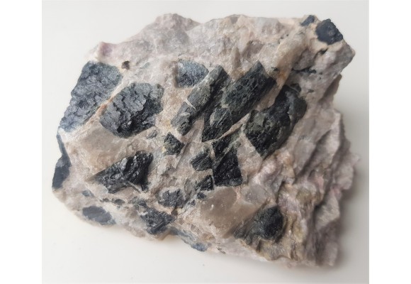 Elbait oraz cyrkon z Piławy Grn.