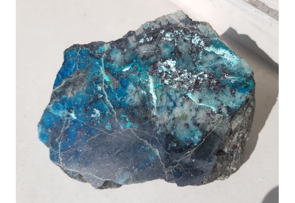 Shattuckit, kupryt w rudzie Cu i Au z Namibii