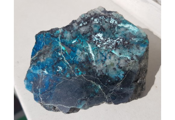 Shattuckit, kupryt w rudzie Cu i Au z Namibii