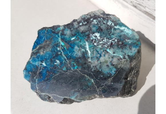 Shattuckit, kupryt w rudzie Cu i Au z Namibii