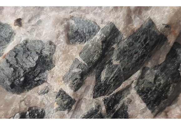 Elbait oraz cyrkon z Piławy Grn.