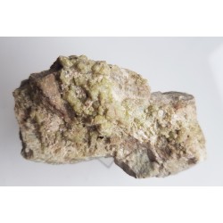 Krystaliczny wezuwian z Nasławic