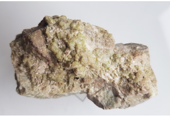 Krystaliczny wezuwian z Nasławic