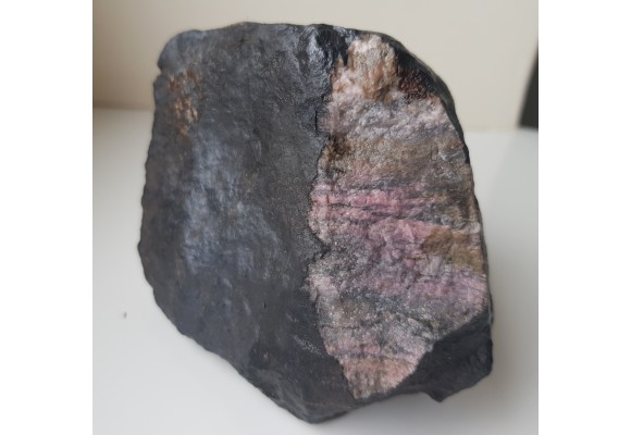 Rodonit ze złoża Dadu w Carlibaba, Bukowina, Rumunia