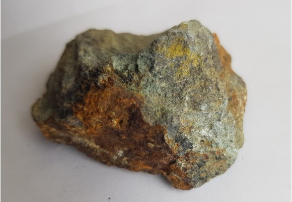 Greenockit na sfalerycie z Miedzianki