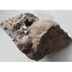 Krystaliczny arsenopiryt z Czarnowa k. Kamiennej Góry