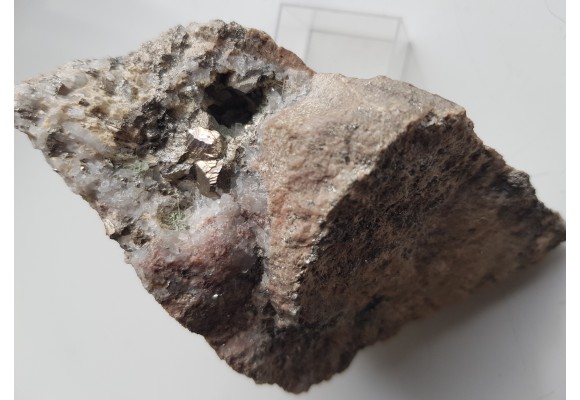 Krystaliczny arsenopiryt z Czarnowa k. Kamiennej Góry